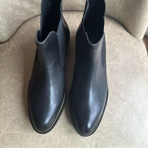 Black Chelsea boot size 9